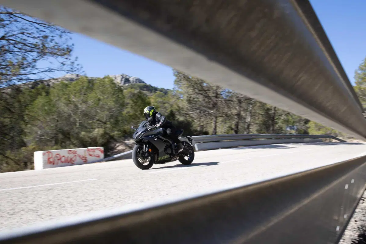 Triumph Daytona 660: la prova della nuova sportiva inglese. Impressioni di guida, pro e contro [VIDEO E GALLERY] (15)