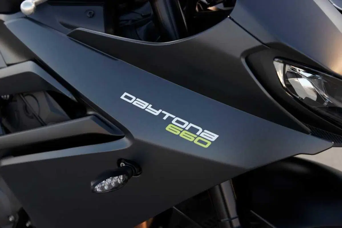 Triumph Daytona 660: la prova della nuova sportiva inglese. Impressioni di guida, pro e contro [VIDEO E GALLERY] (45)