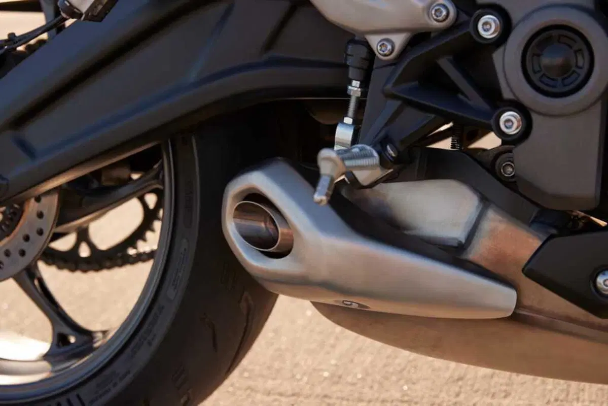 Triumph Daytona 660: la prova della nuova sportiva inglese. Impressioni di guida, pro e contro [VIDEO E GALLERY] (57)