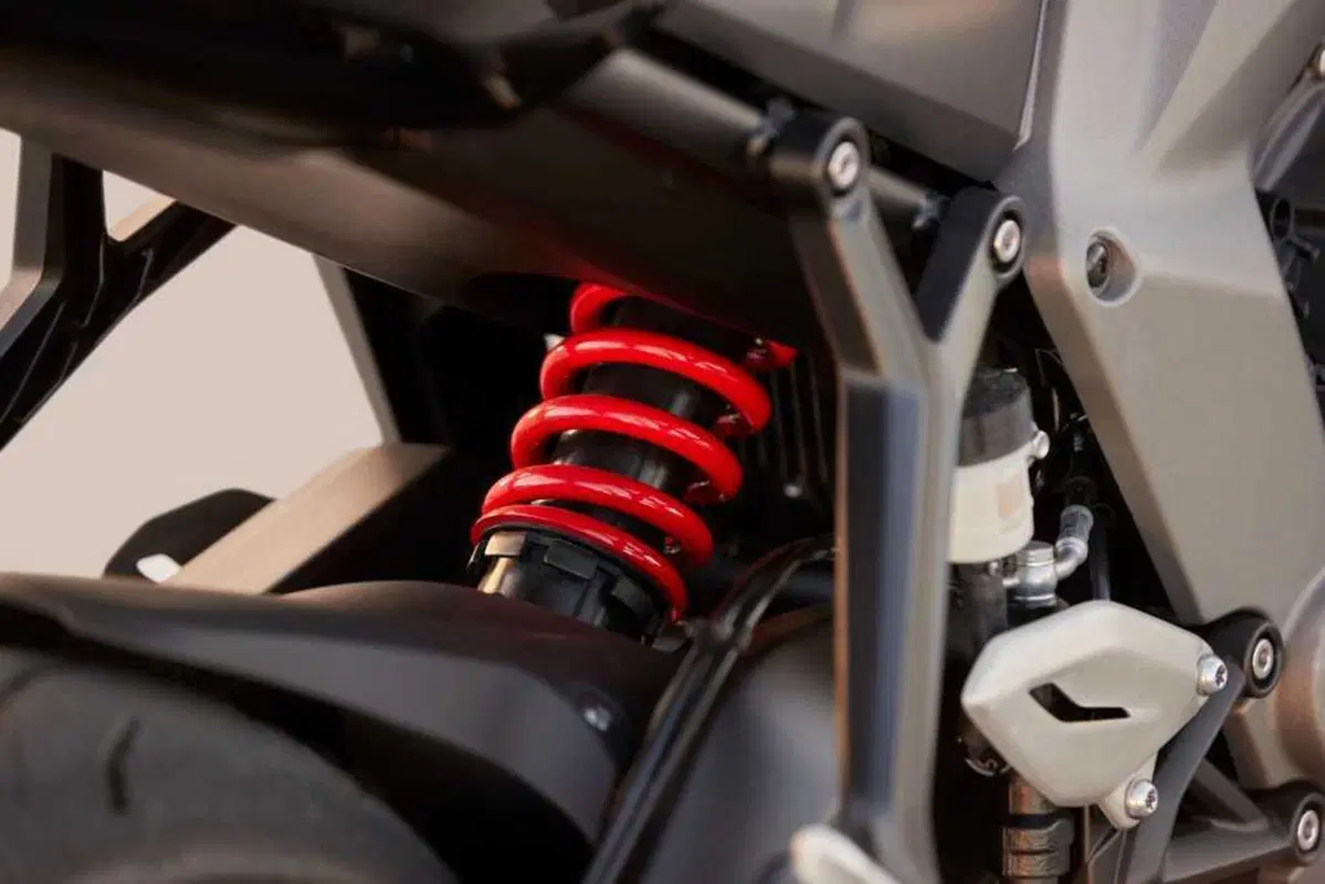 Triumph Daytona 660: la prova della nuova sportiva inglese. Impressioni di guida, pro e contro [VIDEO E GALLERY] (56)