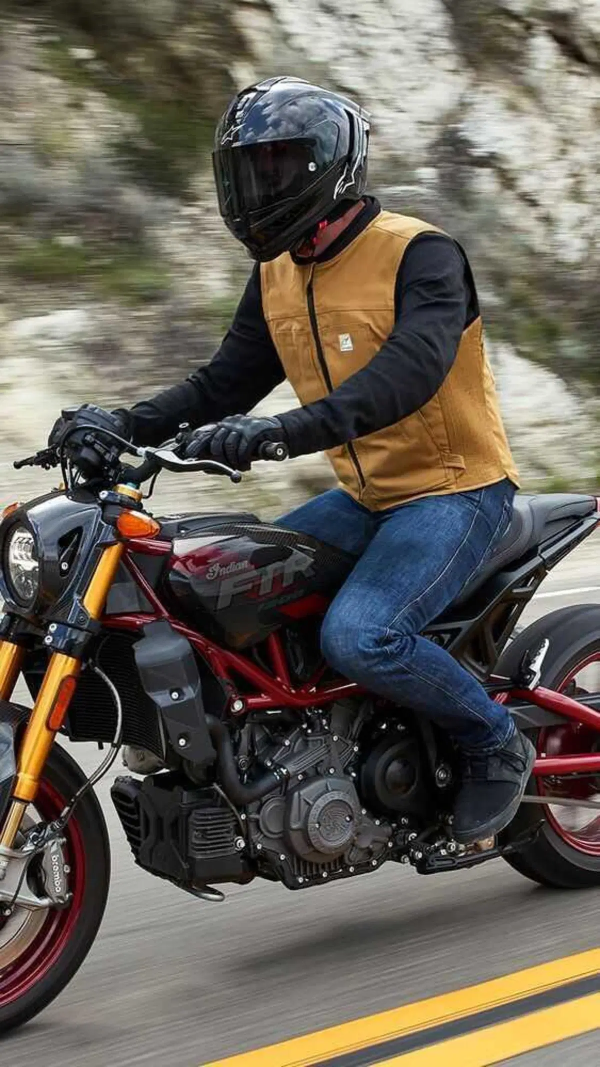 Alpinestars presenta il nuovo gilet Tech-Air 3 Leather & Canvas