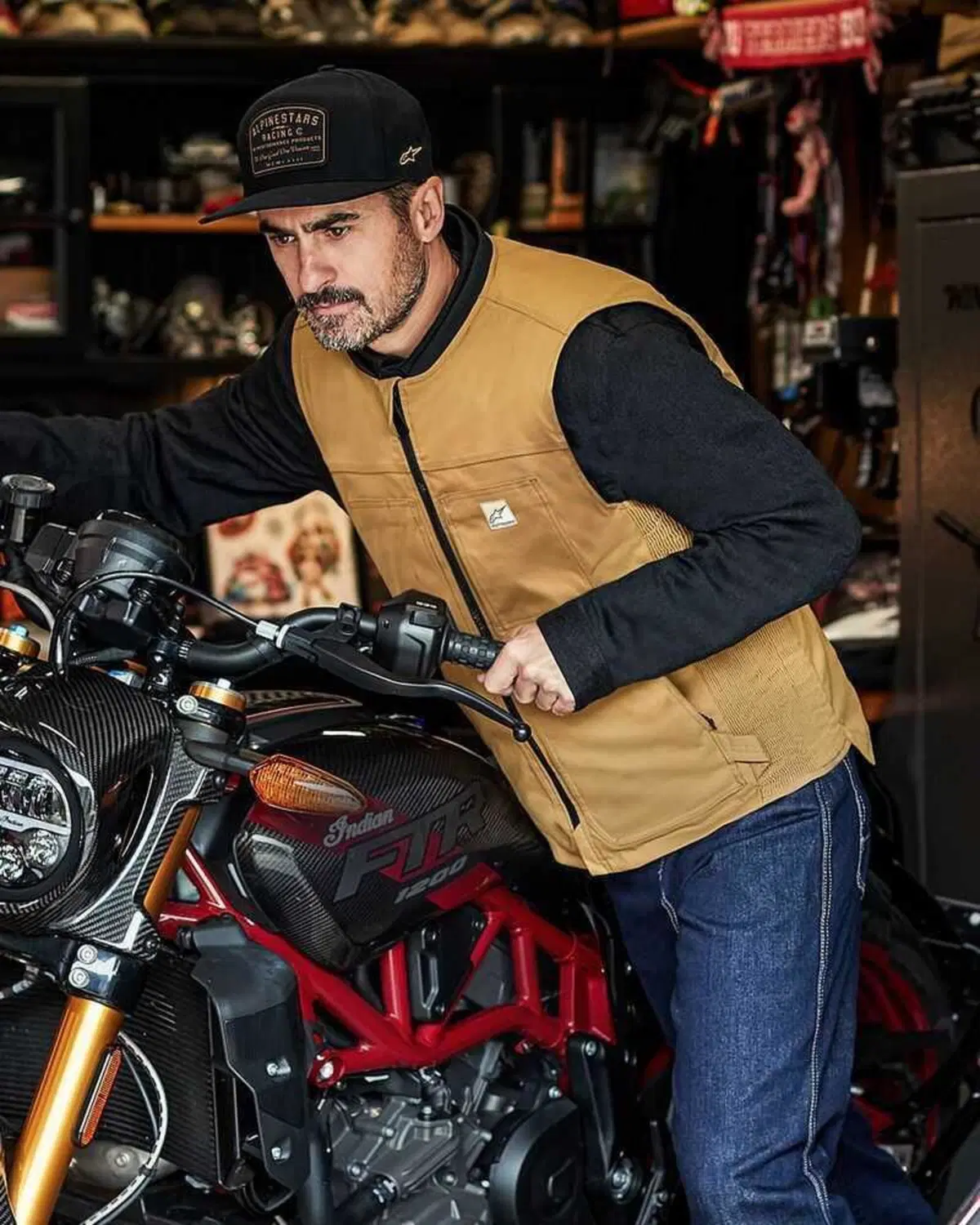 Alpinestars presenta il nuovo gilet Tech-Air 3 Leather & Canvas (24)