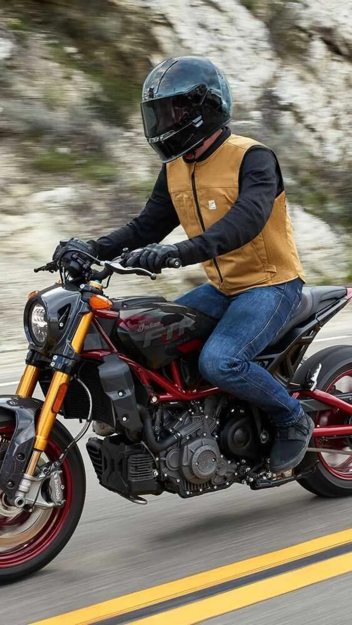 Alpinestars presenta il nuovo gilet Tech-Air 3 Leather & Canvas (39)