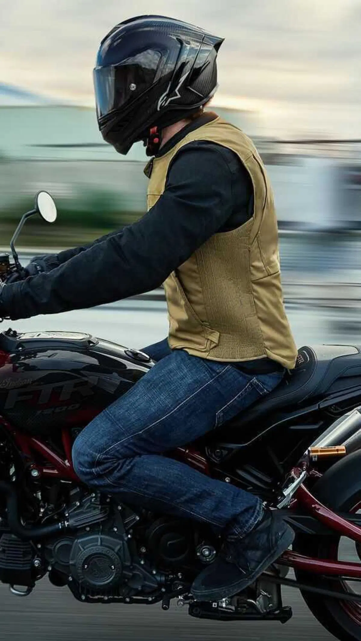 Alpinestars presenta il nuovo gilet Tech-Air 3 Leather & Canvas (46)