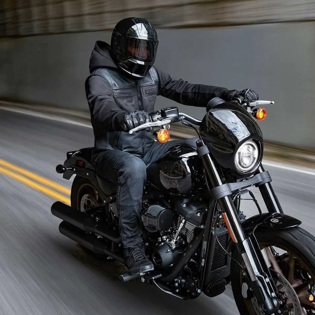 Alpinestars presenta il nuovo gilet Tech-Air 3 Leather & Canvas (48)