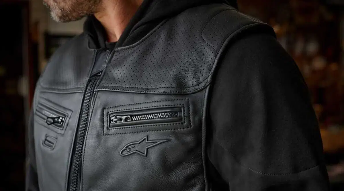 Alpinestars presenta il nuovo gilet Tech-Air 3 Leather & Canvas (63)