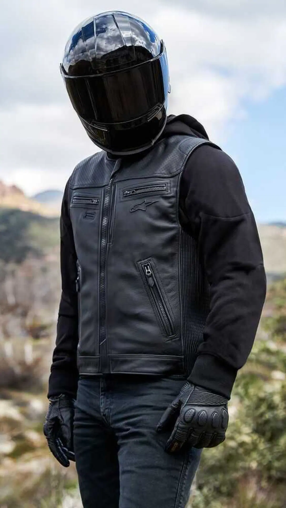 Alpinestars presenta il nuovo gilet Tech-Air 3 Leather & Canvas (79)