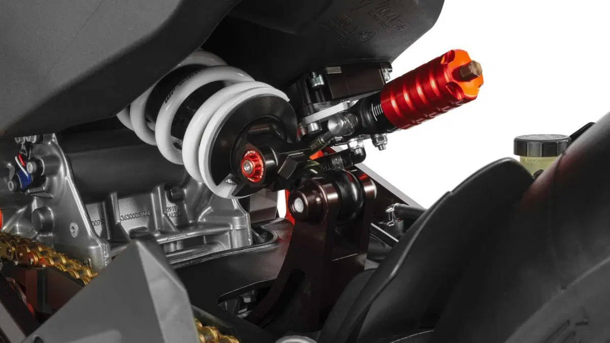 KTM RC 8C 890 RC 8C 890 (2024) (10)
