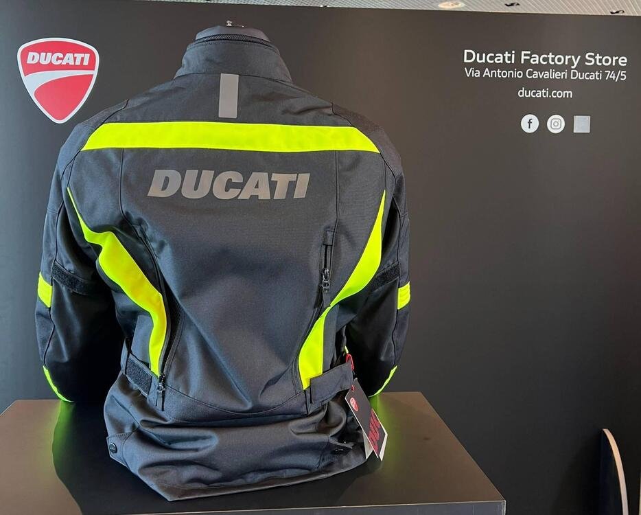 Giacca Tour C3 nero giallo HV Ducati (3)
