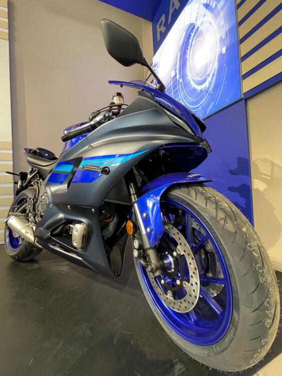 Yamaha YZF R7 (2021 - 24) (2)