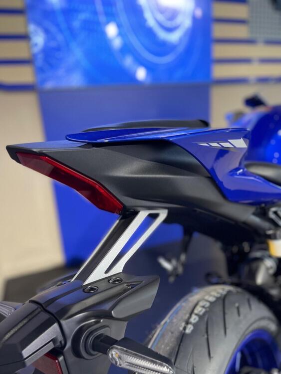 Yamaha YZF R7 (2021 - 24) (3)