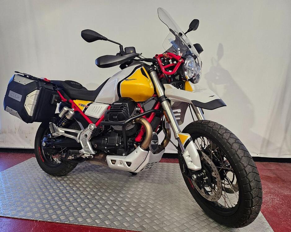 Moto Guzzi V85 TT Evocative Graphics (2021 - 23)