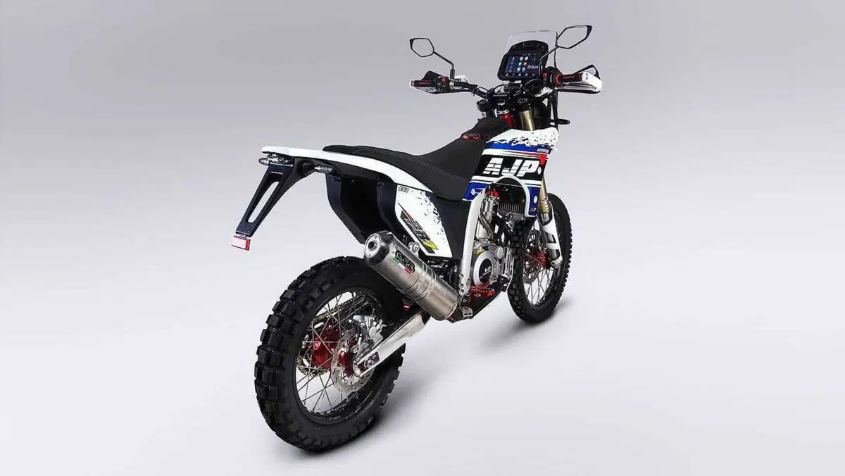 AJP PR7 650 Adventure PR7 650 Adventure (2021 - 24) (2)
