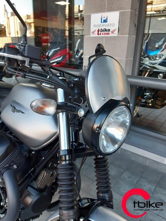 Moto Guzzi V7 III Rough (2018 - 20) (3)