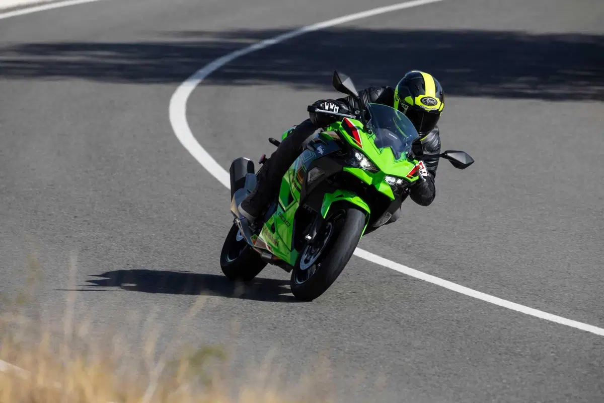 Kawasaki Ninja 500 TEST: prime impressioni di guida, pregi e difetti [VIDEO E GALLERY] (21)
