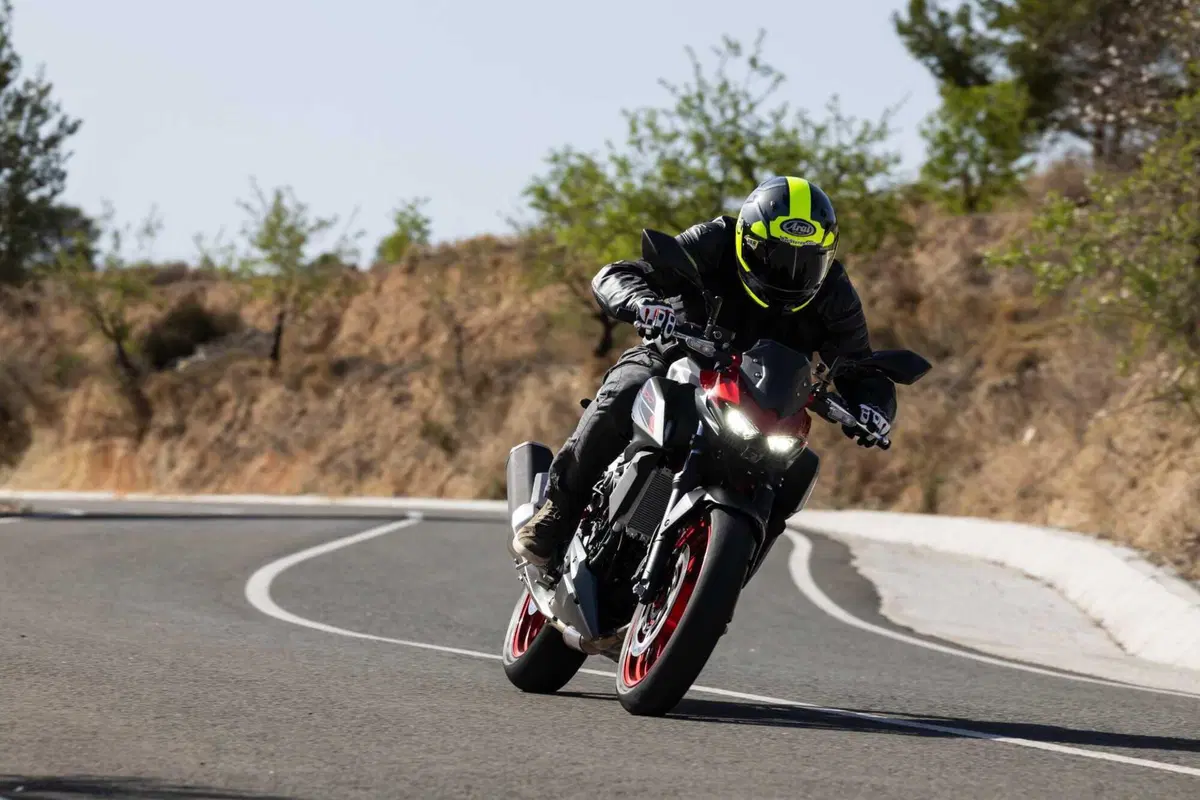 Kawasaki Z500: la prova della nuova naked entry level. Come va, pregi e difetti [VIDEO E GALLERY] (20)