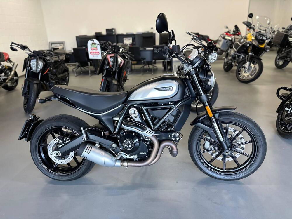 Ducati Scrambler 800 Icon Dark (2021 - 22) (2)