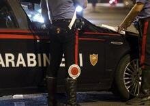 Ubriaco e a bordo di scooter rubato si scontra contro l'auto dei Carabinieri 