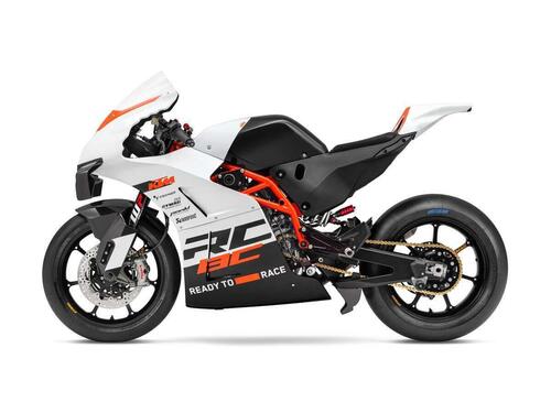 Tutto quello che c'è da sapere sulla nuova KTM RC 8C (4)