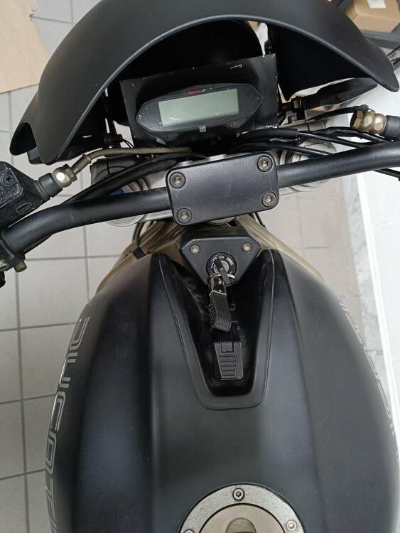 Ducati M900 (3)