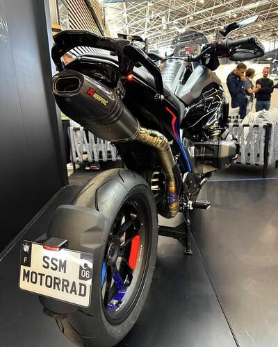 Nuova BMW M 1300 GS? Ma no, è una special pazza! E che sound [VIDEO E GALLERY] (8)