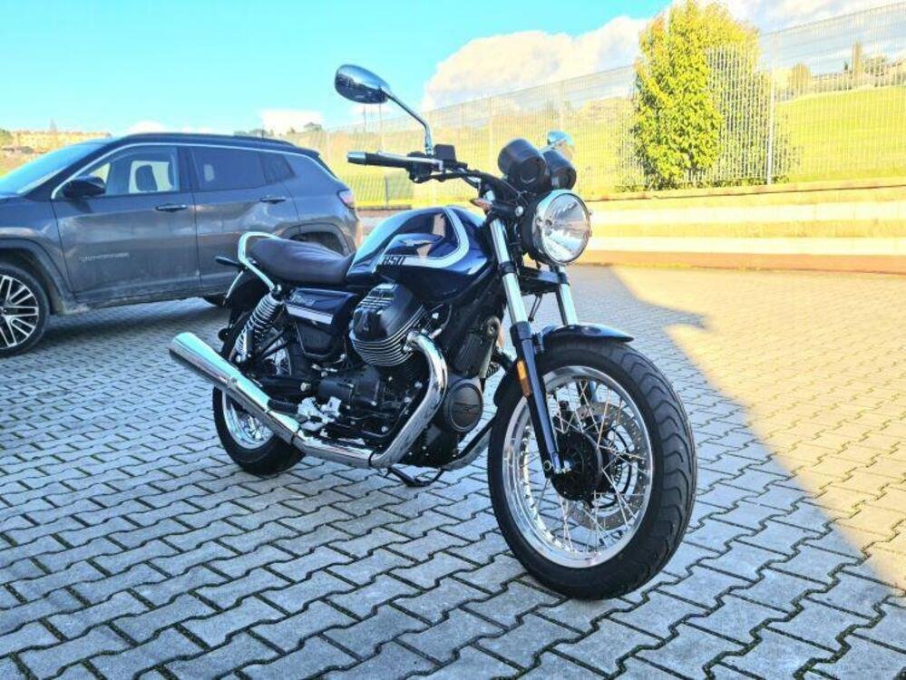 Moto Guzzi V7 Special (2021 - 24) (2)
