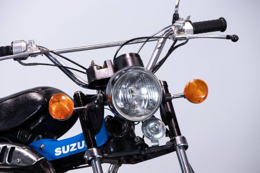 Suzuki SUZUKI RV 90 (5)