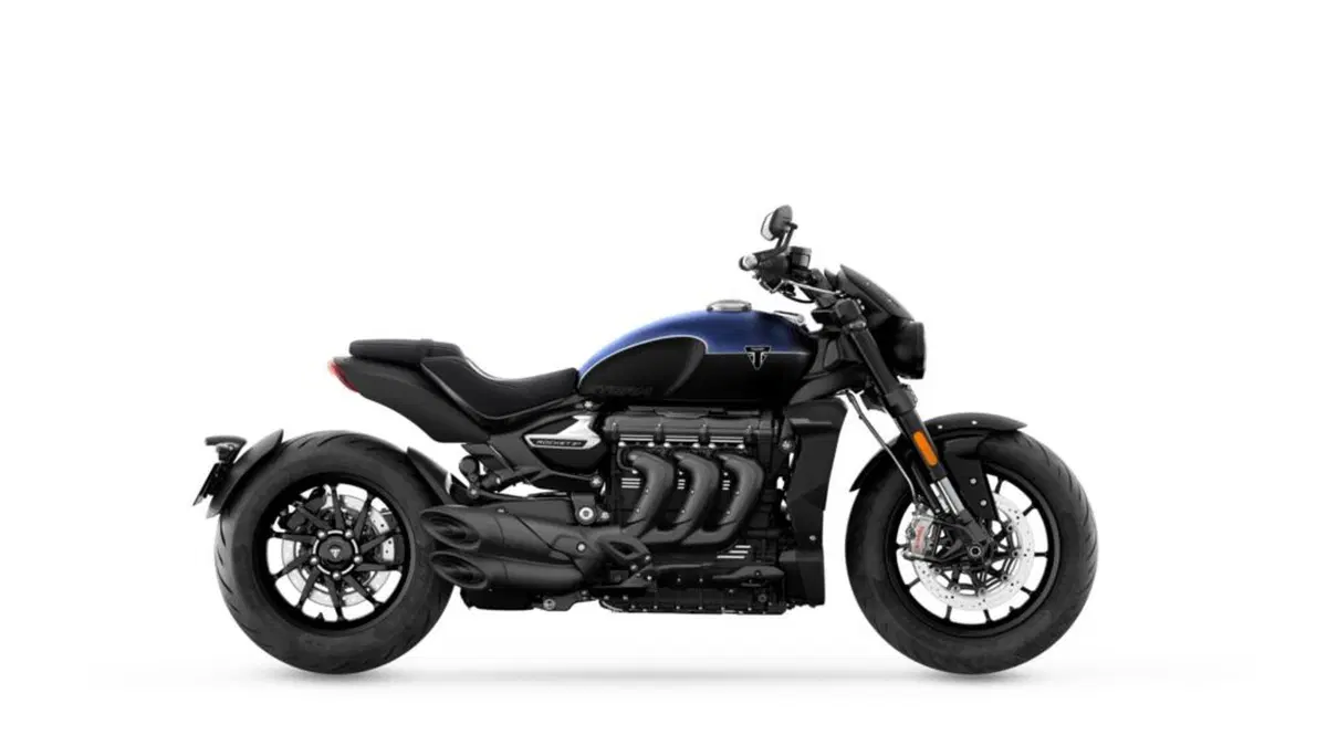 Triumph Rocket 3 Storm: per i suoi vent'anni, Triumph aumenta carattere e prestazioni (3)