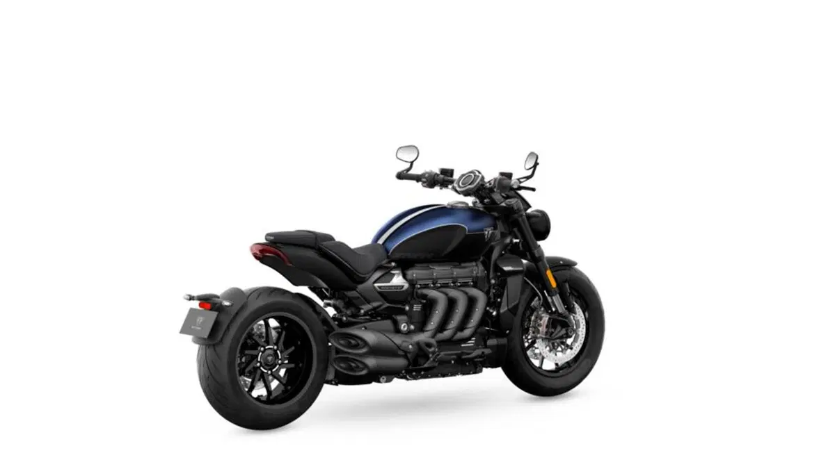 Triumph Rocket 3 Storm: per i suoi vent'anni, Triumph aumenta carattere e prestazioni (6)