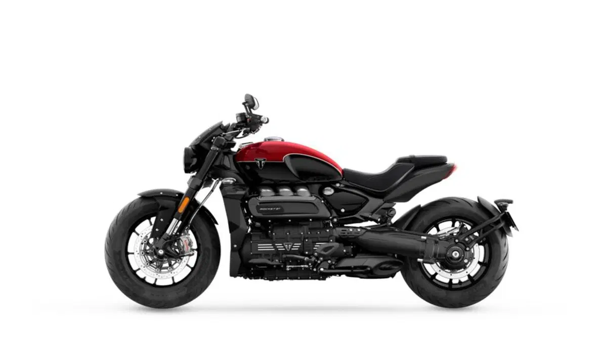 Triumph Rocket 3 Storm: per i suoi vent'anni, Triumph aumenta carattere e prestazioni (14)