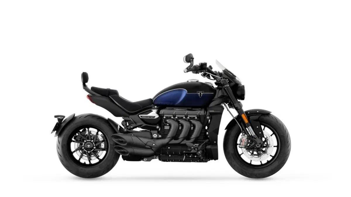 Triumph Rocket 3 Storm: per i suoi vent'anni, Triumph aumenta carattere e prestazioni (19)