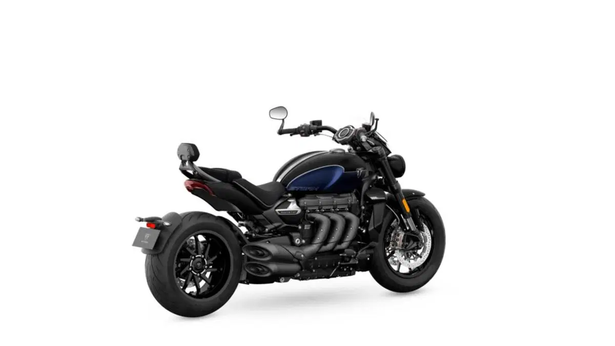 Triumph Rocket 3 Storm: per i suoi vent'anni, Triumph aumenta carattere e prestazioni (26)