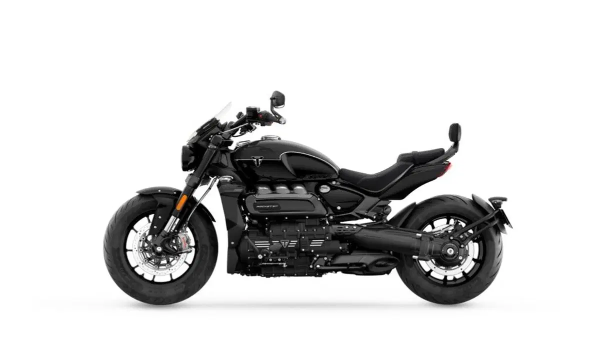 Triumph Rocket 3 Storm: per i suoi vent'anni, Triumph aumenta carattere e prestazioni (27)