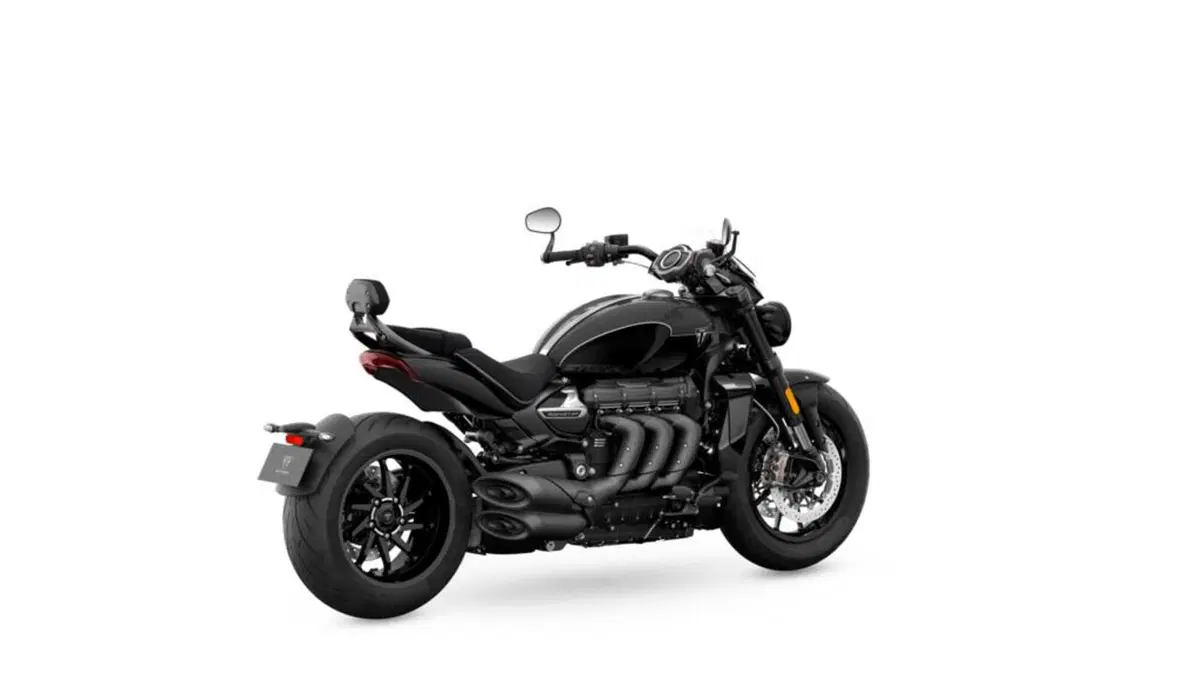 Triumph Rocket 3 Storm: per i suoi vent'anni, Triumph aumenta carattere e prestazioni (30)