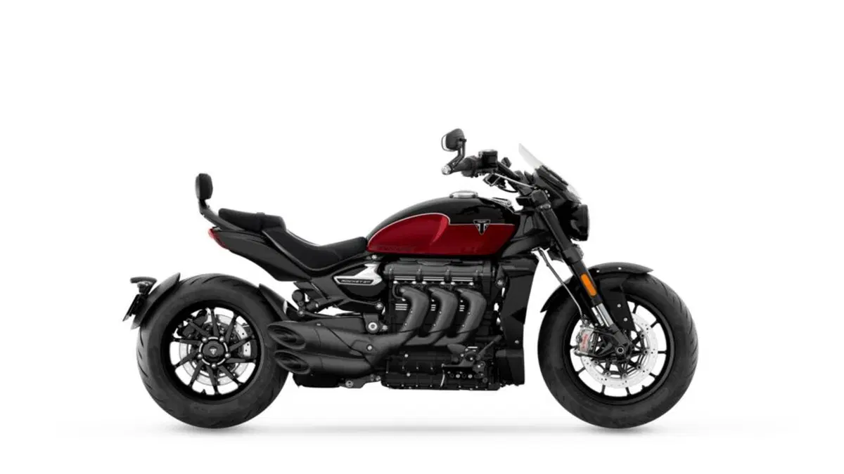 Triumph Rocket 3 Storm: per i suoi vent'anni, Triumph aumenta carattere e prestazioni (31)