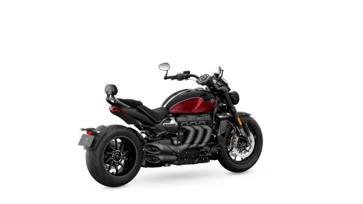 Triumph Rocket 3 Storm: per i suoi vent'anni, Triumph aumenta carattere e prestazioni (37)
