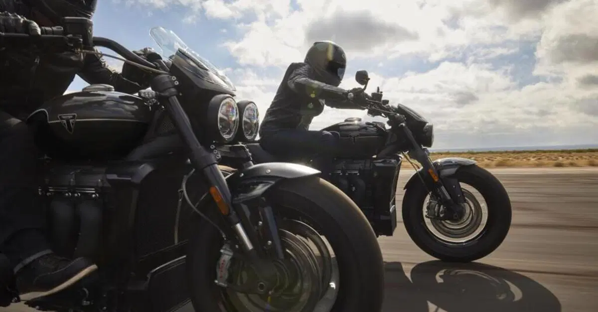 Triumph Rocket 3 Storm: per i suoi vent'anni, Triumph aumenta carattere e prestazioni