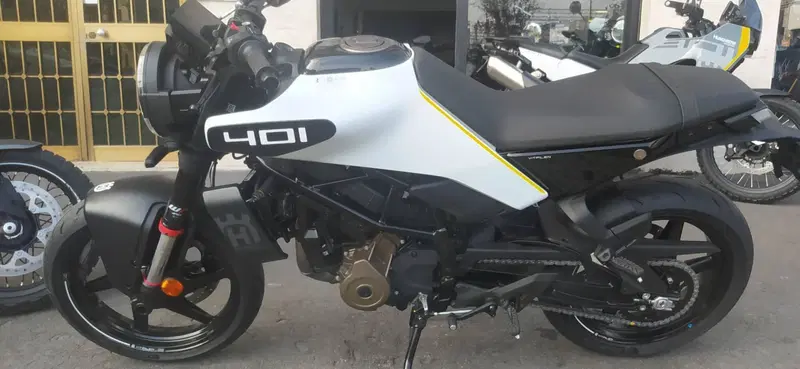 Husqvarna Vitpilen 401 (2024 - 26) (2)