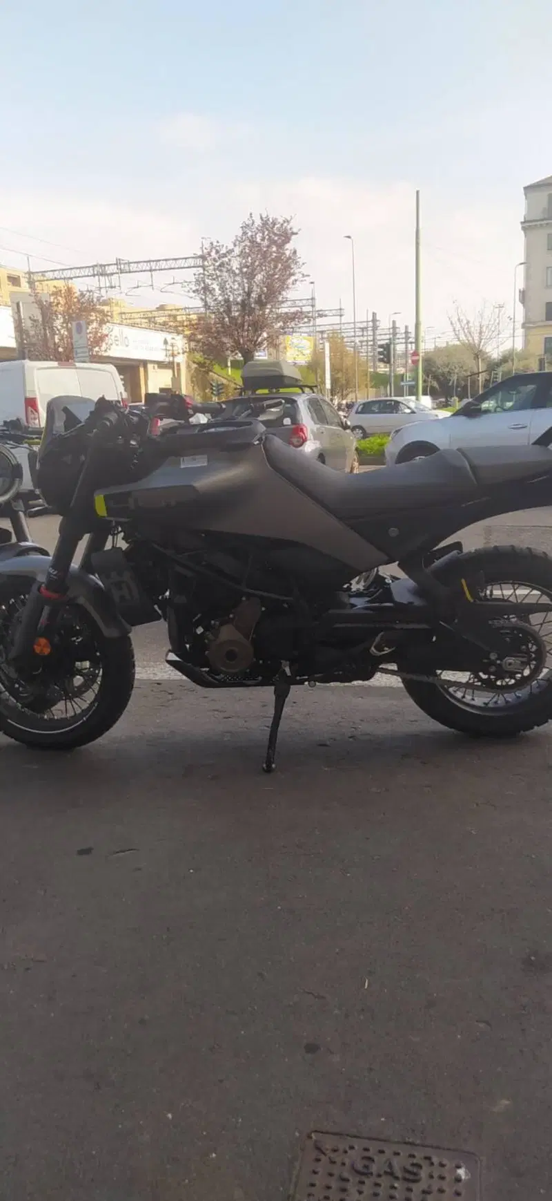 Husqvarna Svartpilen 401 (2024 - 26) (2)