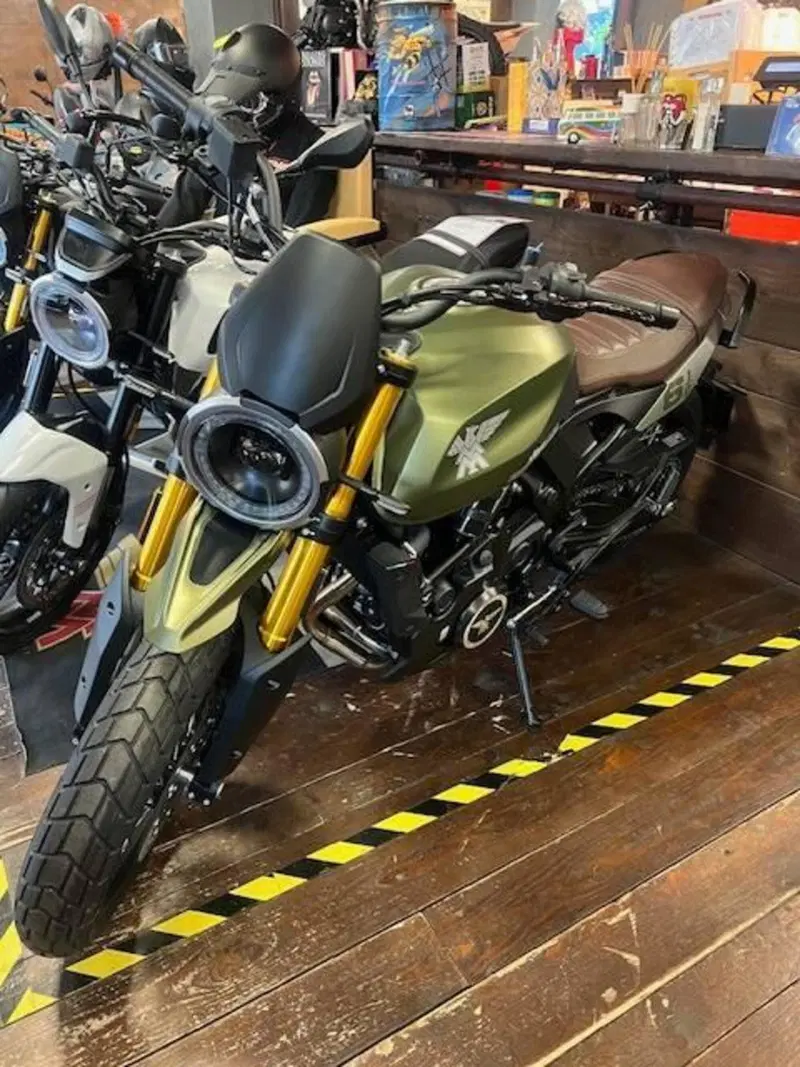 Moto Morini SEIEMMEZZO SCR (2022 - 26) (2)