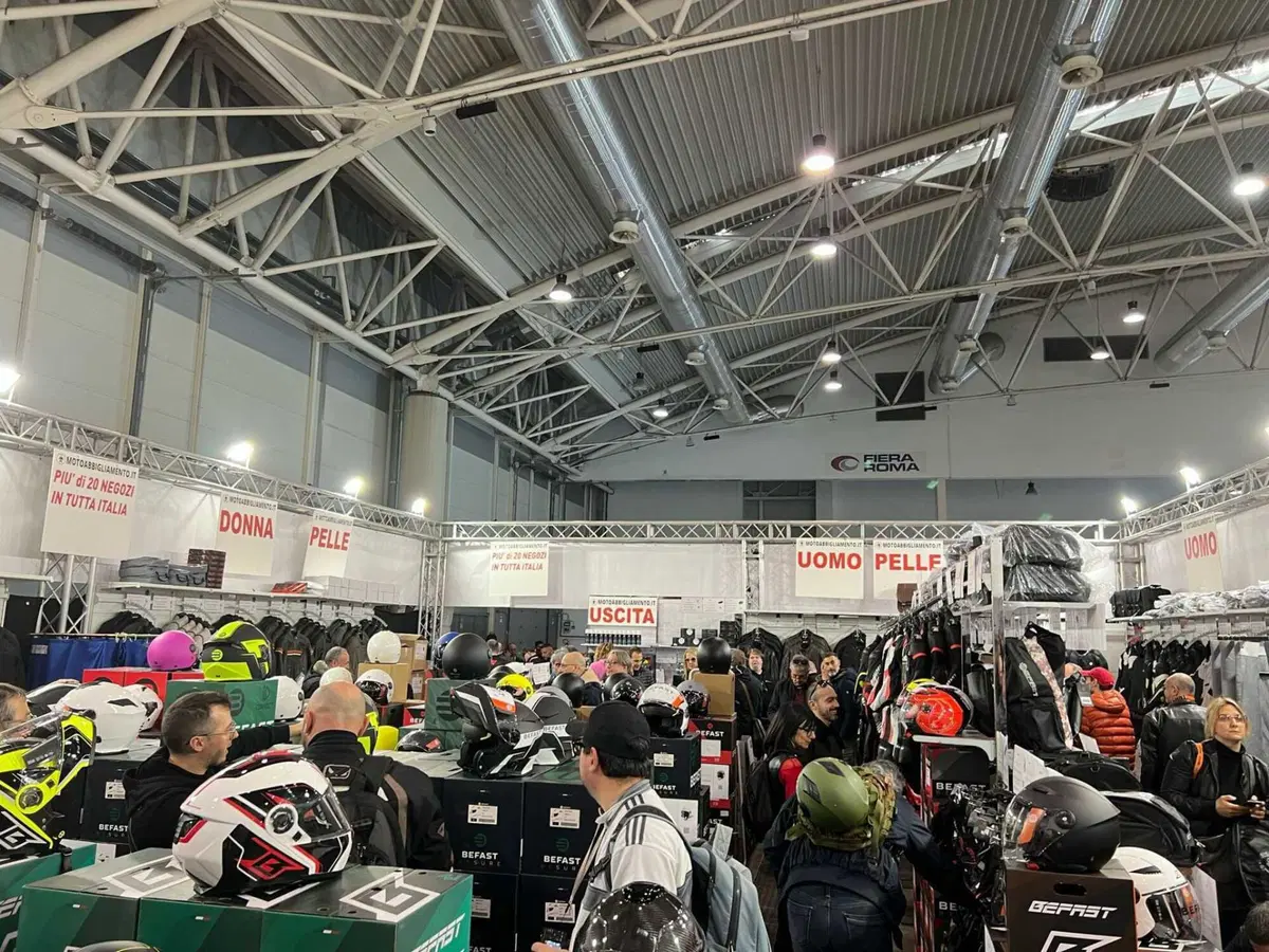 Successo di pubblico a Motodays per Motoabbigliamento (6)