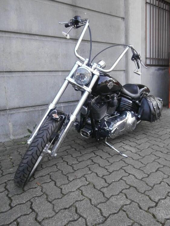 Harley-Davidson 1584 Rocker C (2009 - 11) - FXCWC (4)