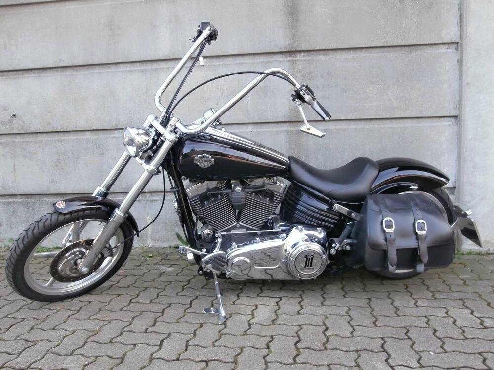 Harley-Davidson 1584 Rocker C (2009 - 11) - FXCWC (2)