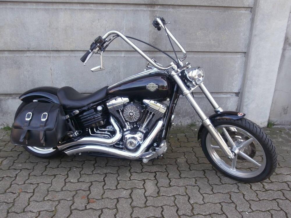 Harley-Davidson 1584 Rocker C (2009 - 11) - FXCWC (3)