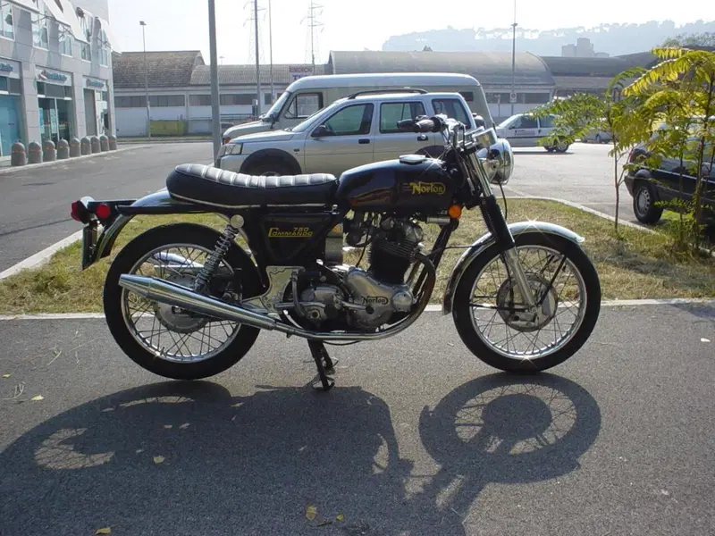 Norton Commando (4)