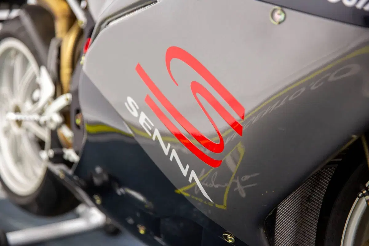 MV Agusta F4 1000 Senna (2006 - 07) (15)