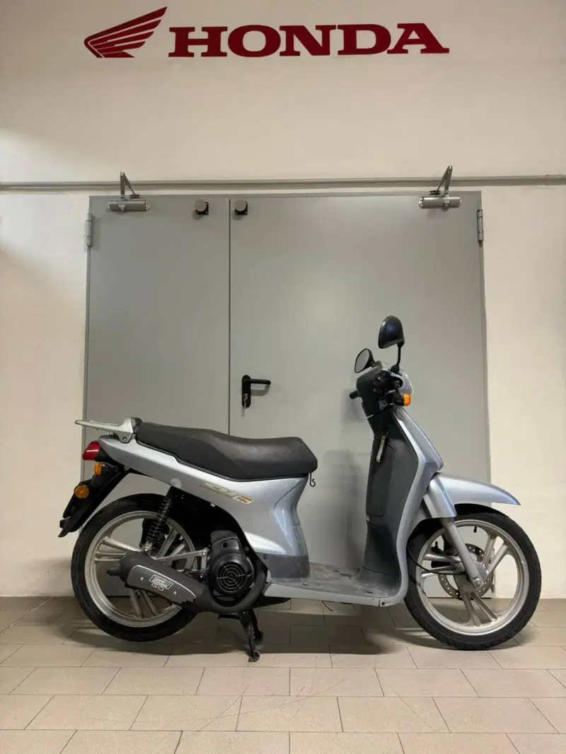 Honda SH 50 (1993 - 04) (2)