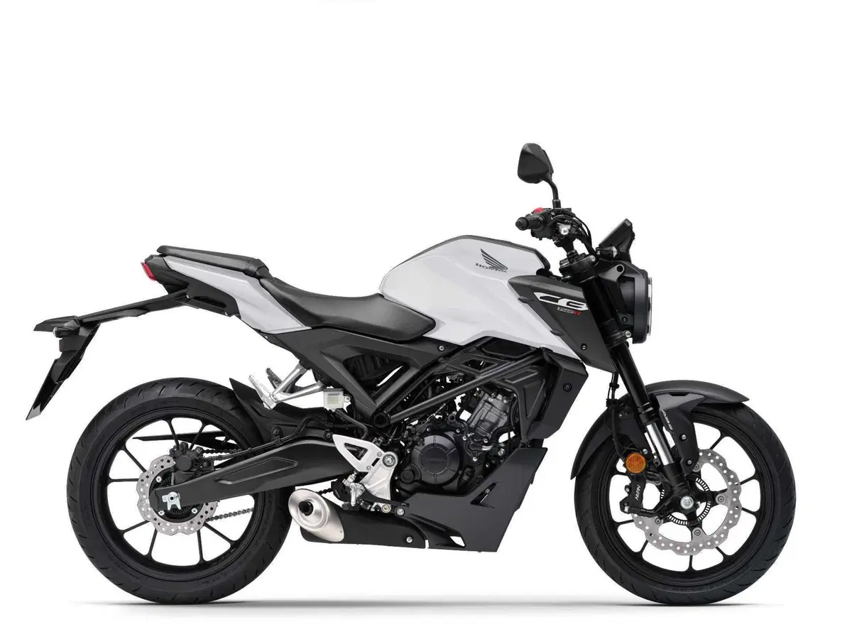 Honda presenta la versione 2024 della CB125R (6)