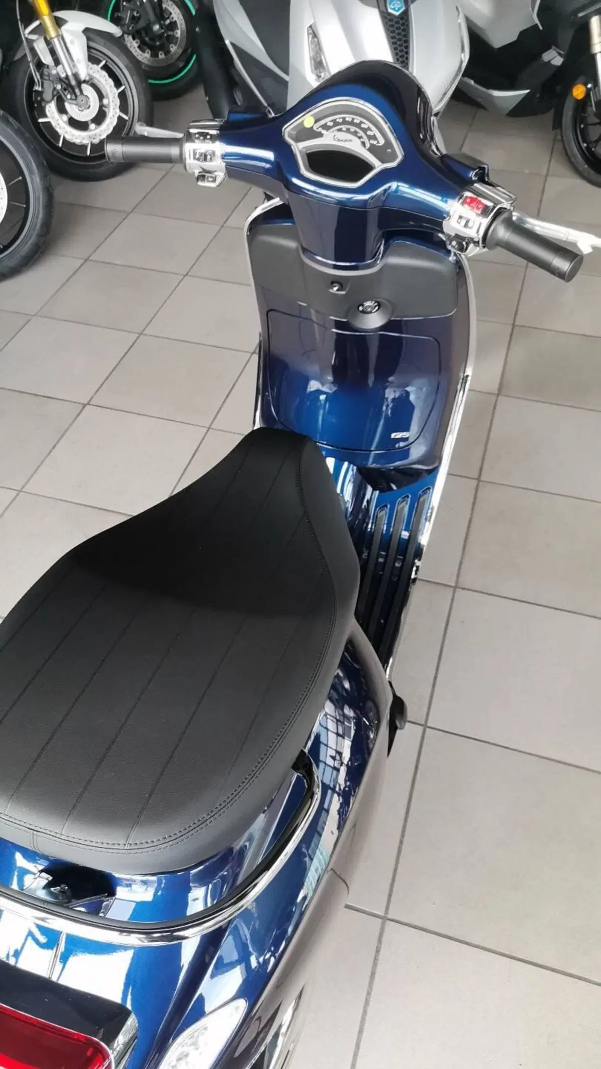 Vespa Primavera 125 (2024 - 25) (2)