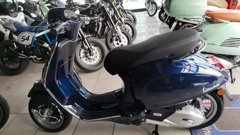 Vespa Primavera 125 (2024 - 25) (3)